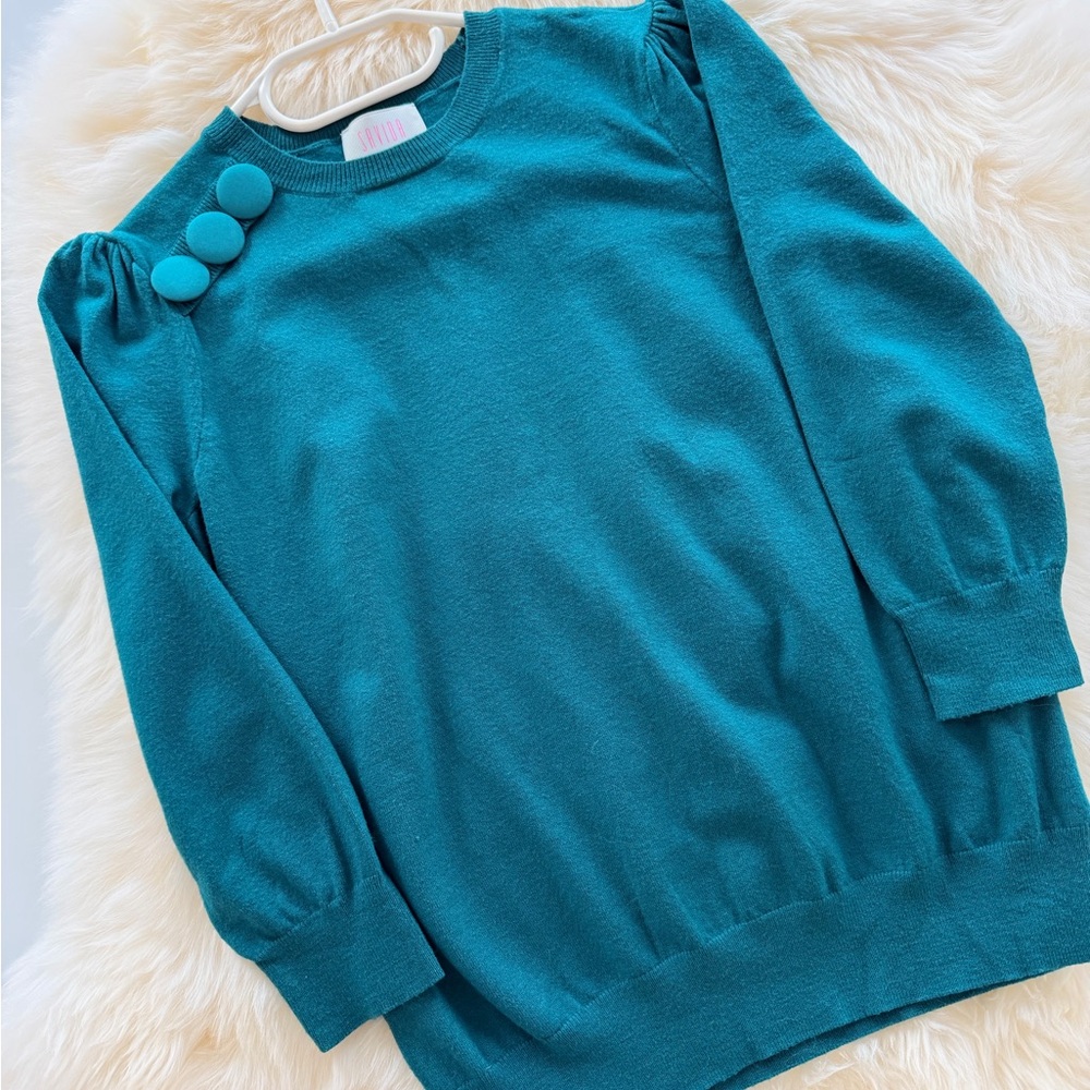 Three Beautiful Sweaters - Picture 4 of 5